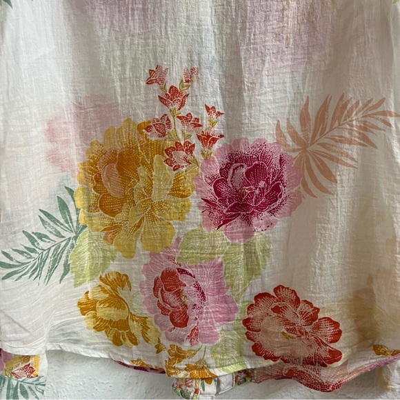 Magazine pink floral cream button up embroidered blouse - Picture 4 of 9